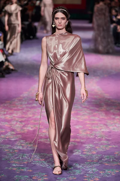 Look 54